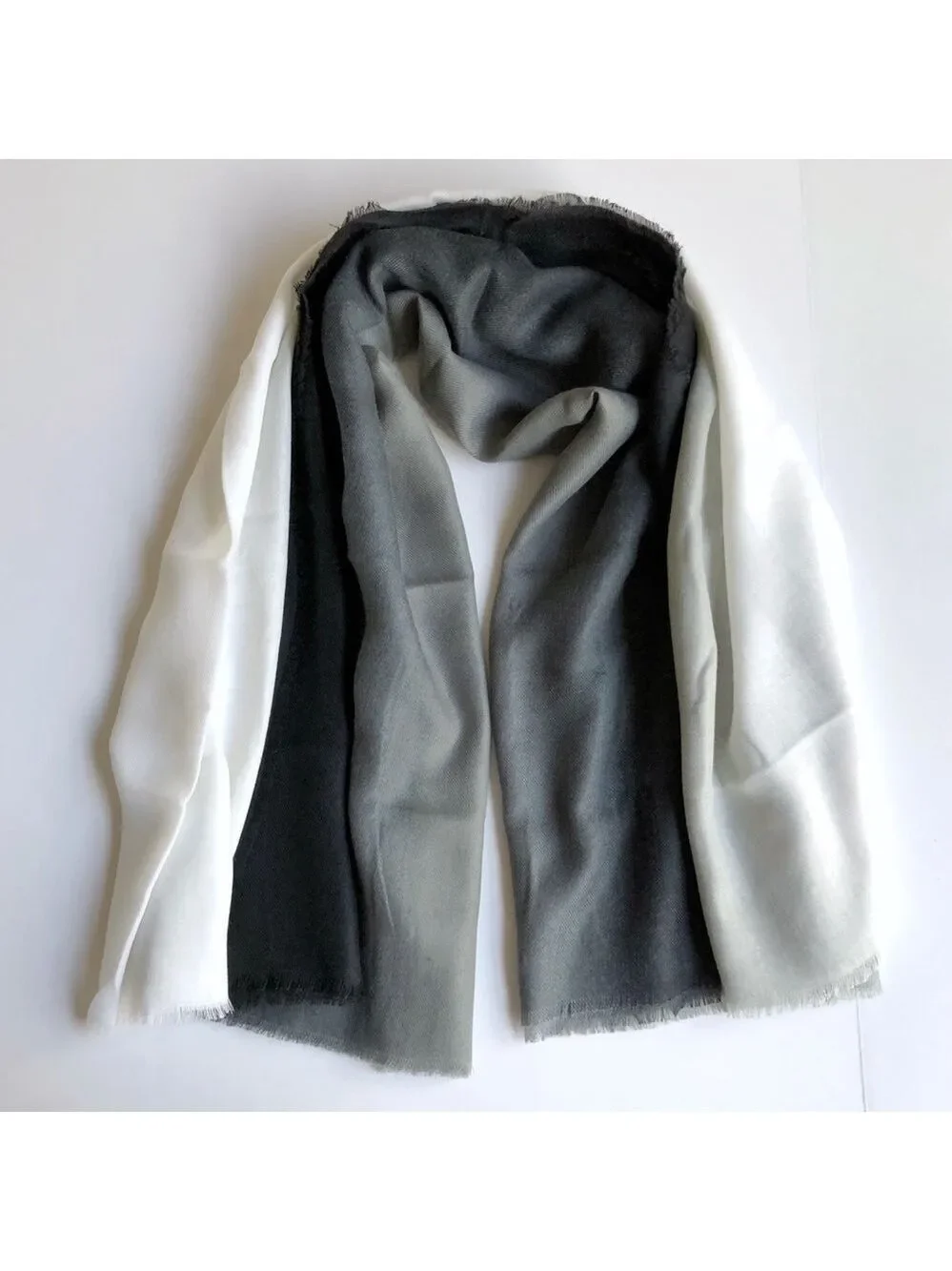 Cushnie Horizon Ombre Scarf